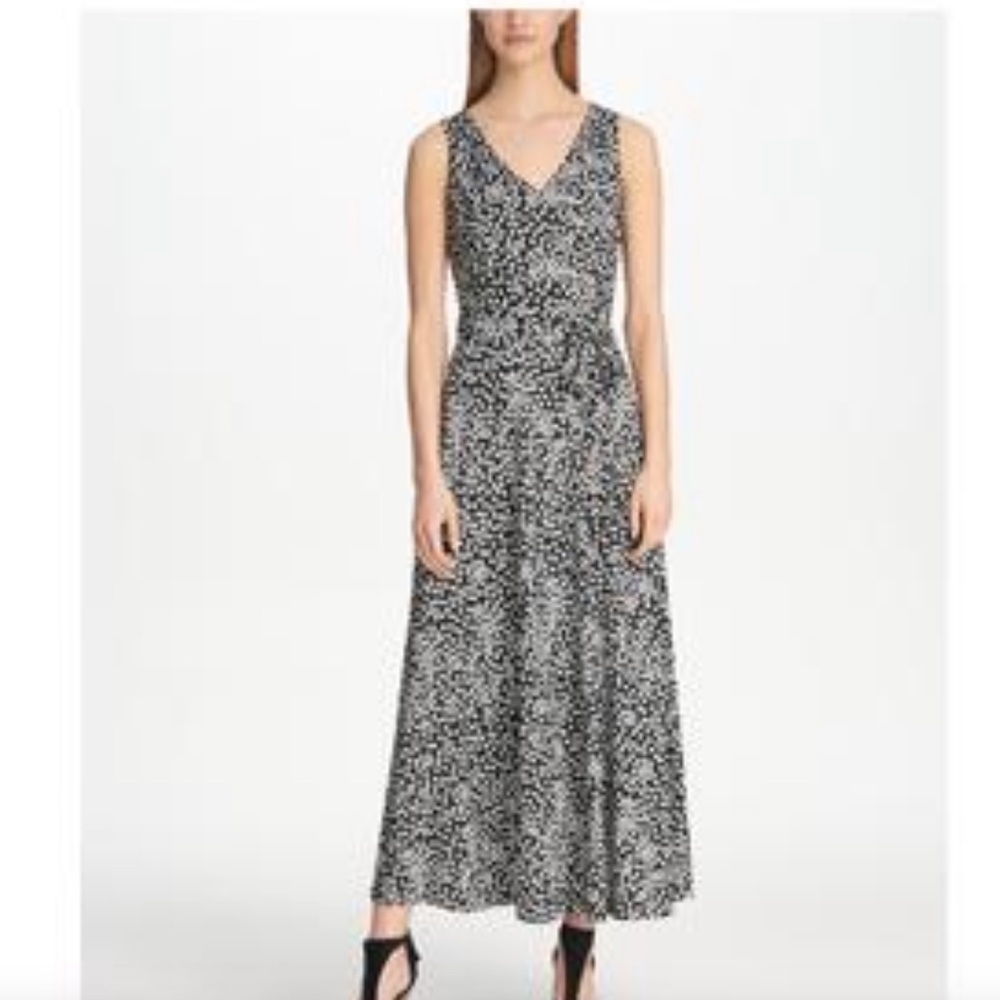 NWT’S DKNY Womens Black Floral Black & White Sleeveless V Neck Maxi Dress SZ 4